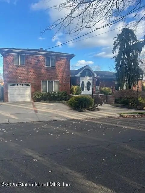 1061 Woodhull Avenue, Staten Island