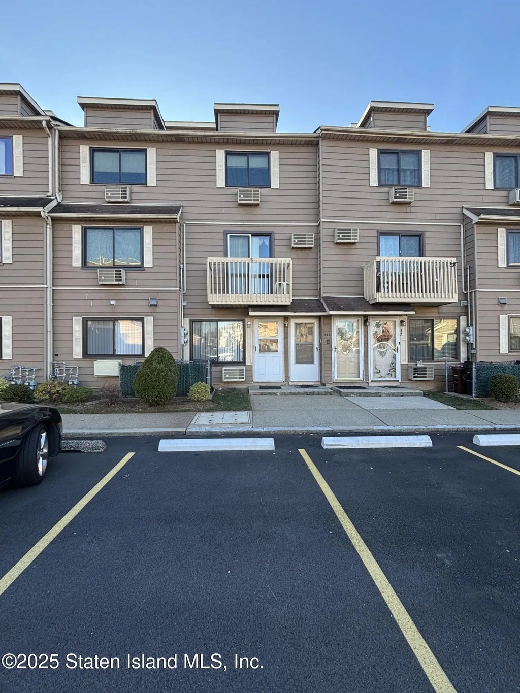 38 Daffodil Lane, Staten Island