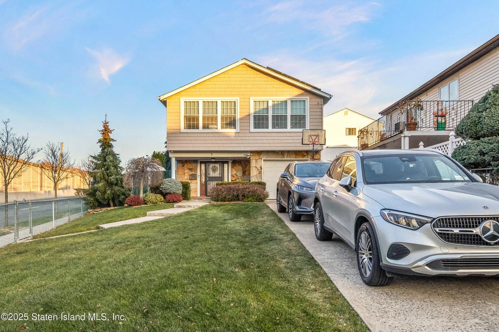 3 Melba Street, Staten Island