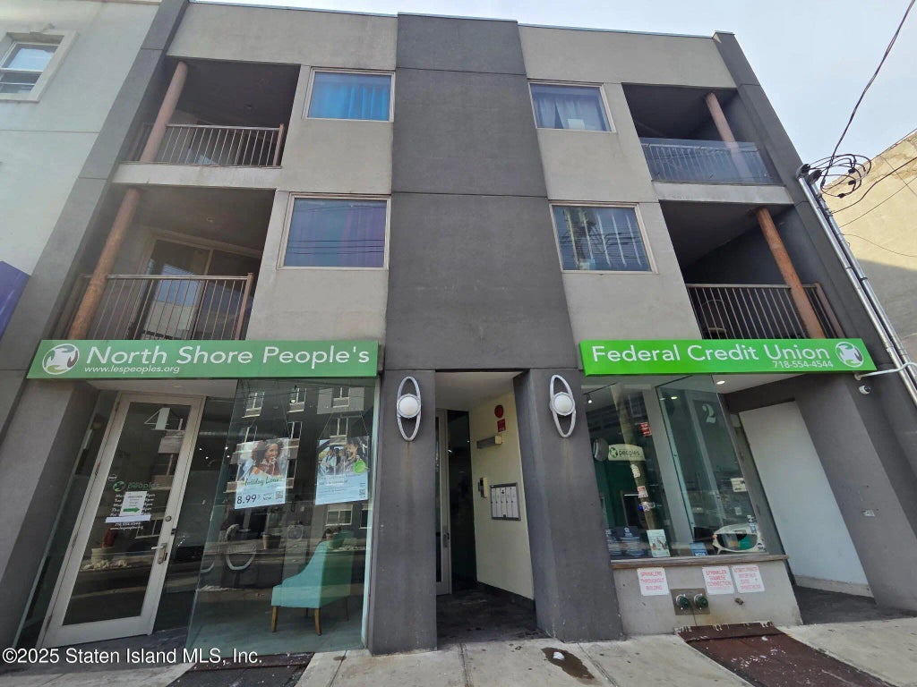 2-4,65 St. Pauls Avenue, Staten Island