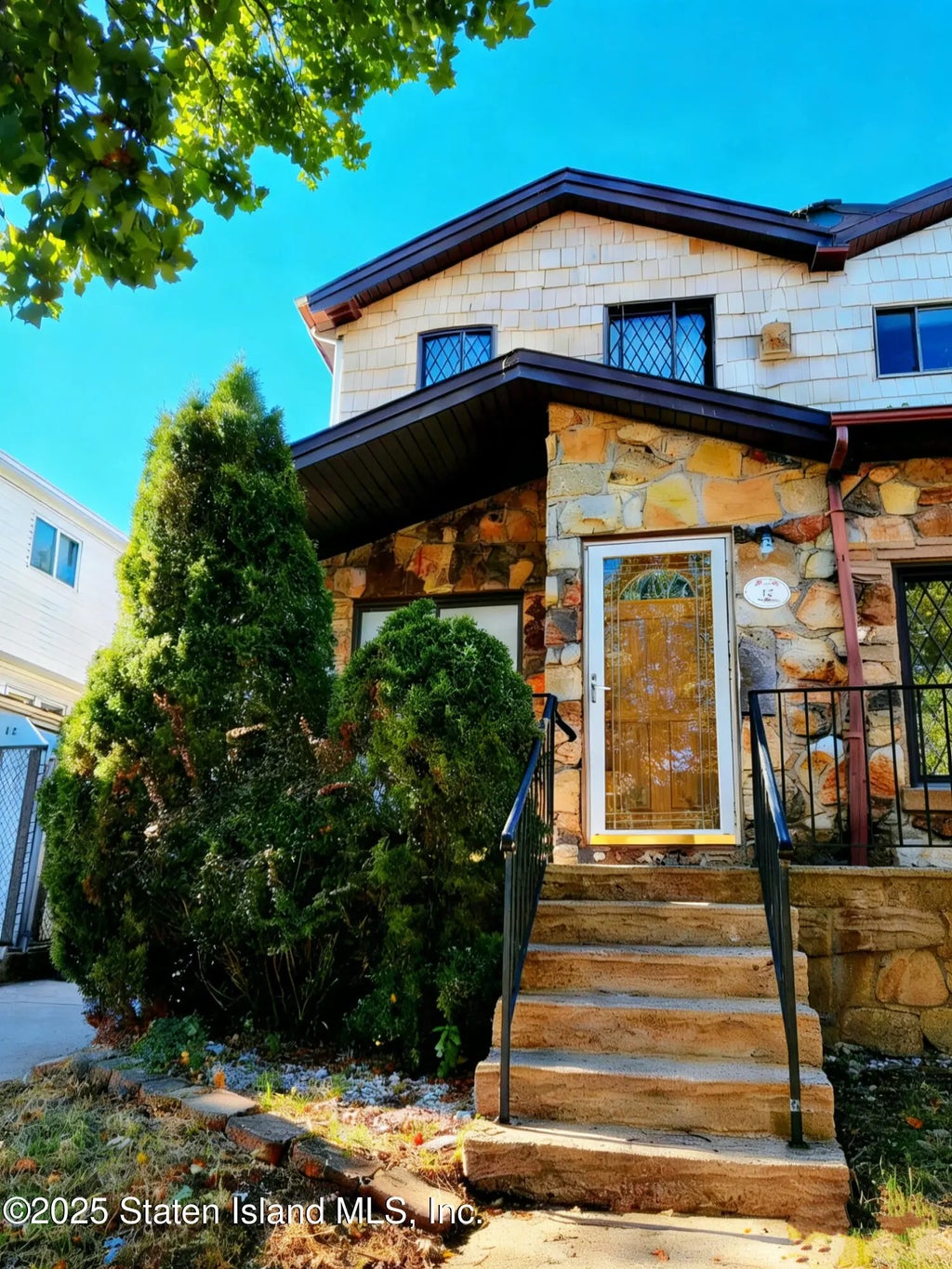 16 Travis Avenue, Staten Island