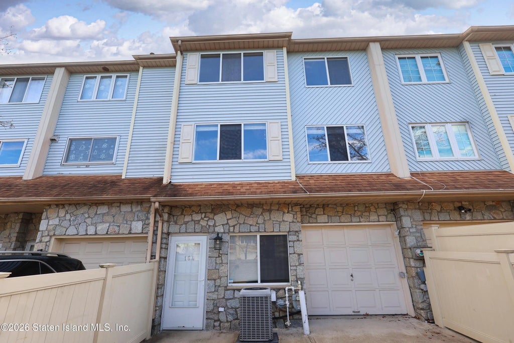 164 Wirt Avenue, Staten Island