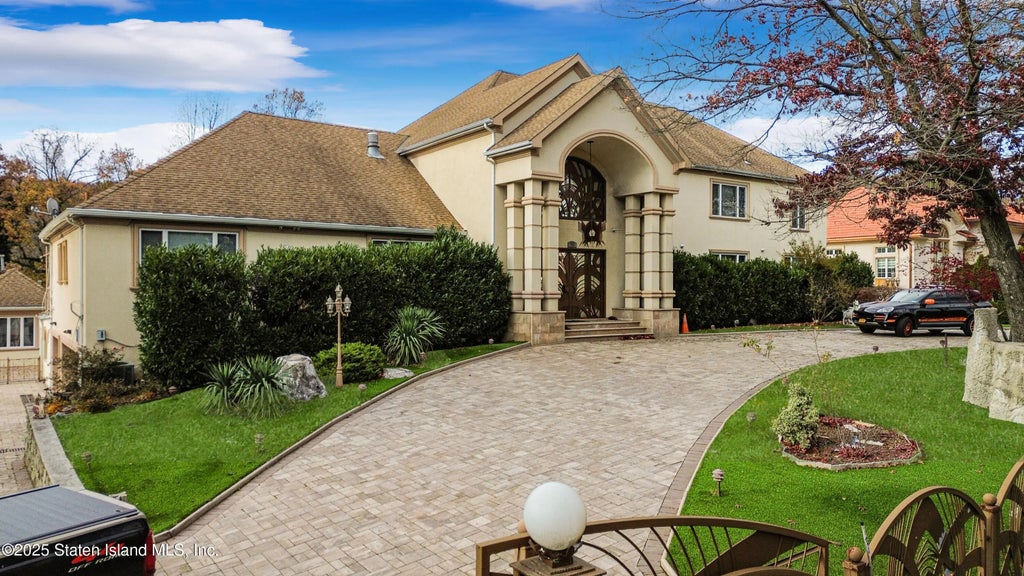 724 Todt Hill Road, Staten Island