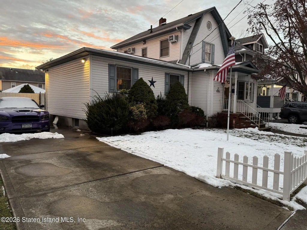 32 Mundy Avenue, Staten Island