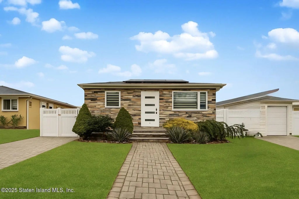 169 Atlantic Avenue, Staten Island