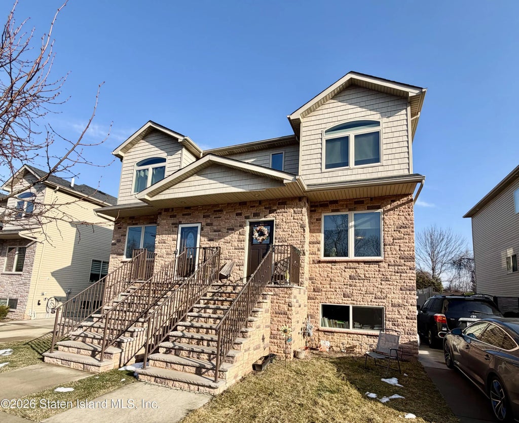 21 Tangelwood Drive, Staten Island