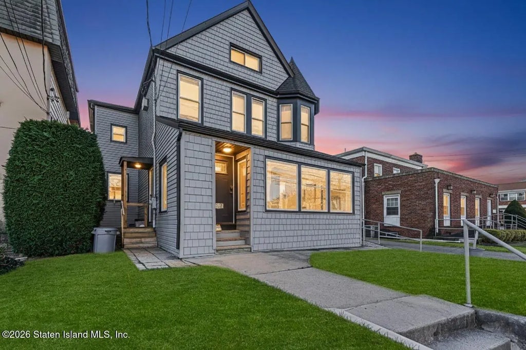 4062 Amboy Road, Staten Island