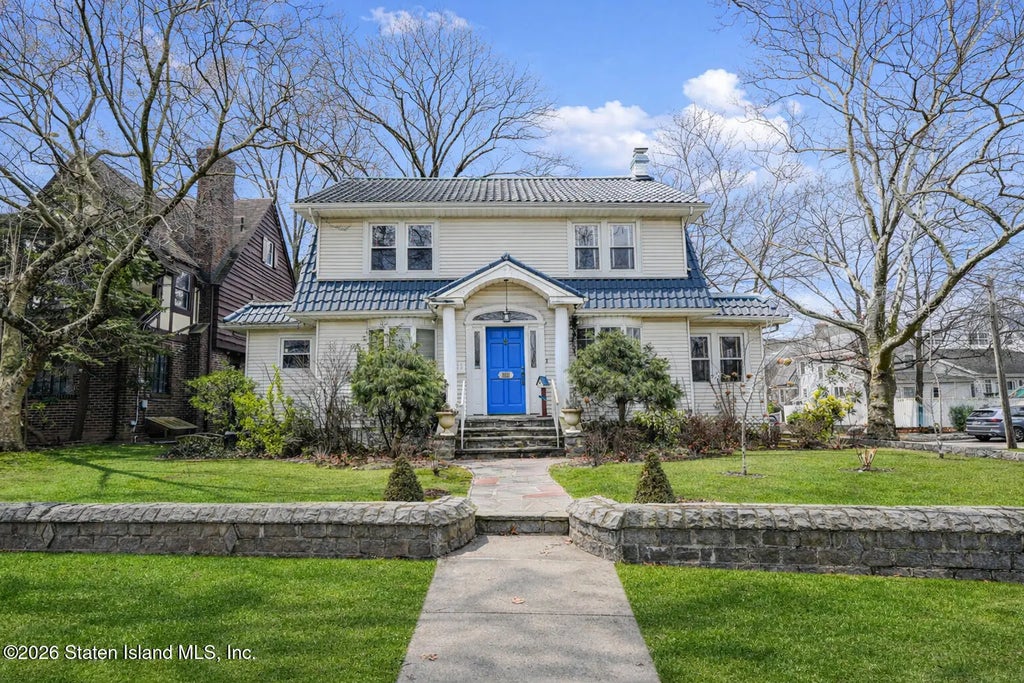 94 Hart Boulevard, Staten Island
