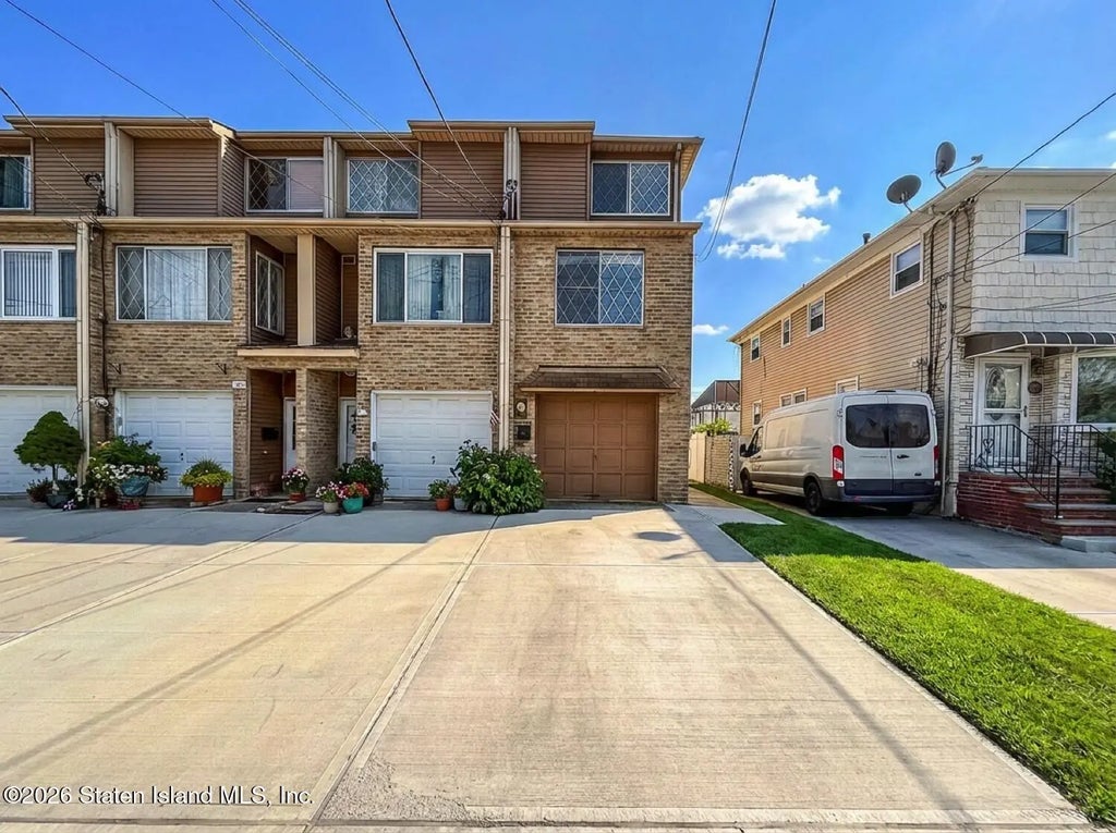 140 Hett Avenue, Staten Island
