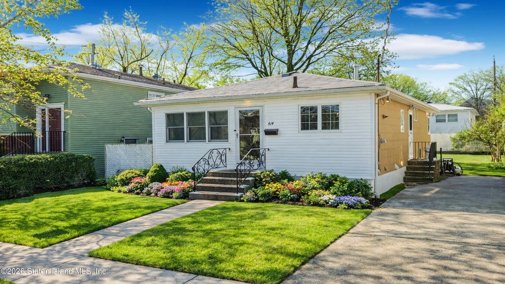 414 Lyndale Avenue, Staten Island