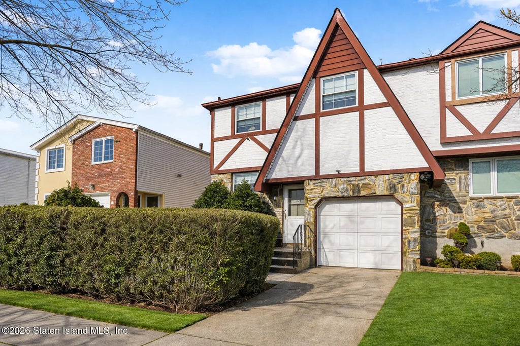 367 Gurley Avenue, Staten Island