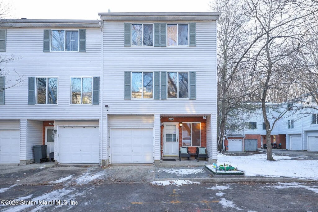 436 Ilyssa Way, Staten Island
