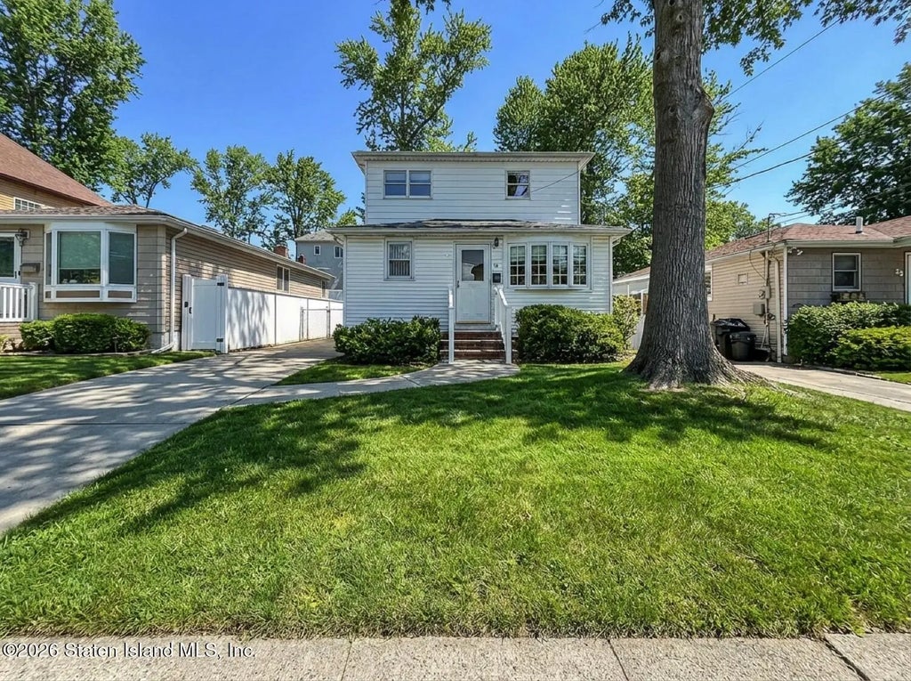 37 Elmwood Avenue, Staten Island