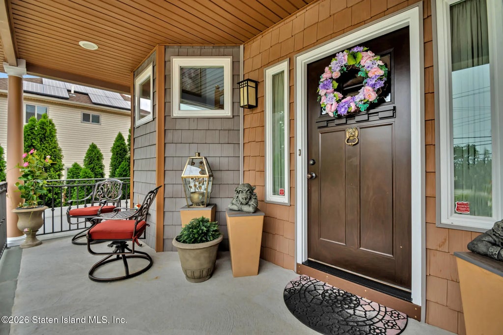 909 Jewett Avenue, Staten Island