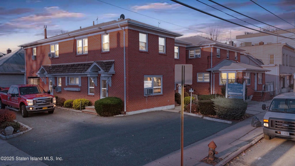 1874 Clove Road, Staten Island