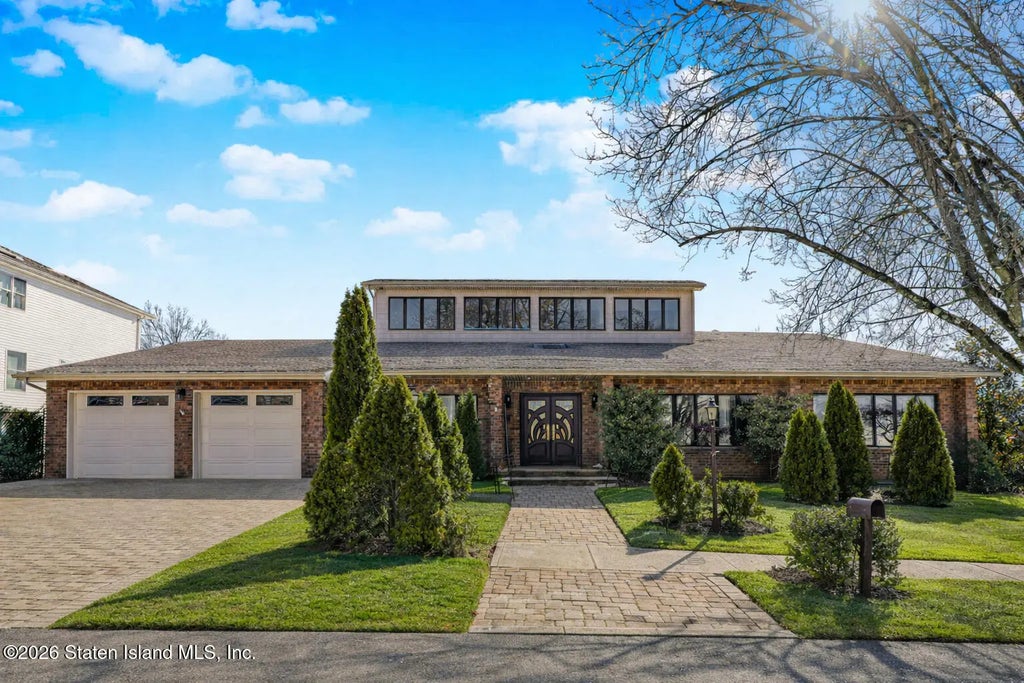 370 Albourne Avenue, Staten Island