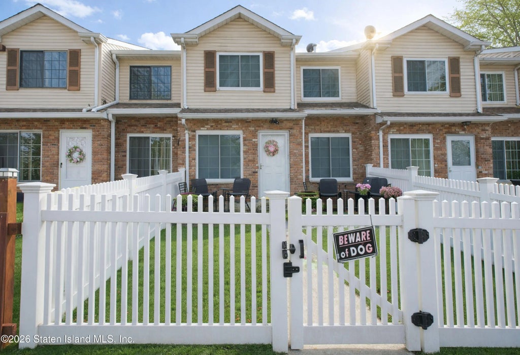 21 Ferndale Avenue, Staten Island