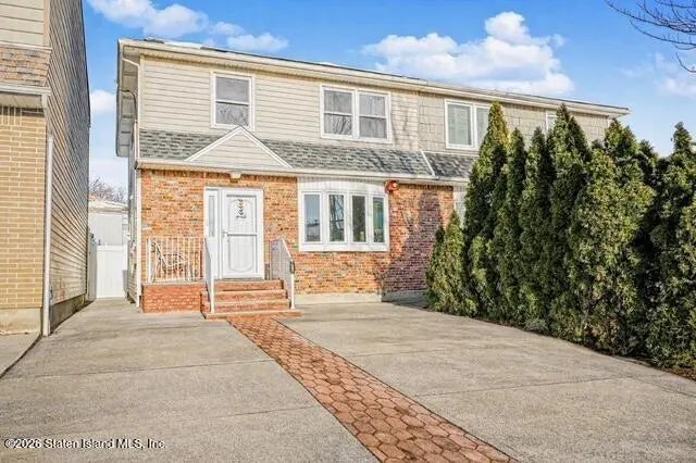 29 Ashwood Court, Staten Island