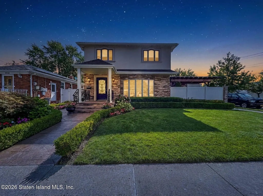 160 Wolverine Street, Staten Island