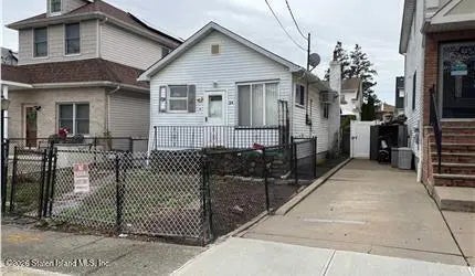24 Glover Street, Staten Island
