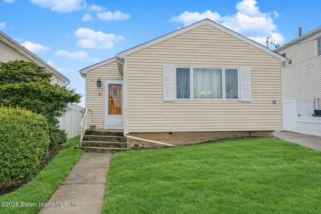 12 Walker Place, Staten Island