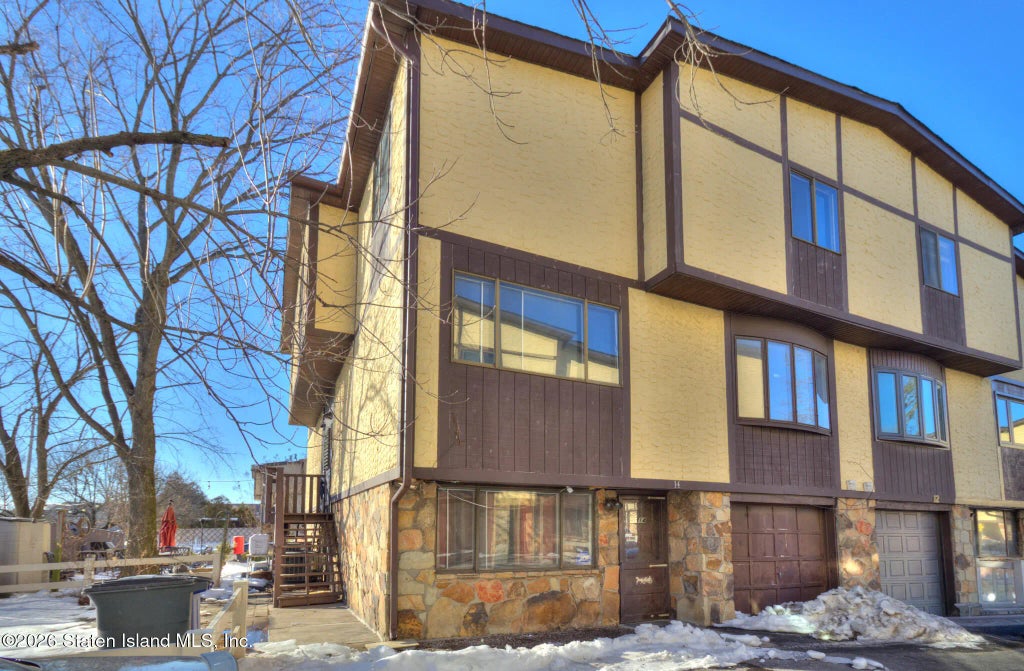 14 Parkview Loop, Staten Island
