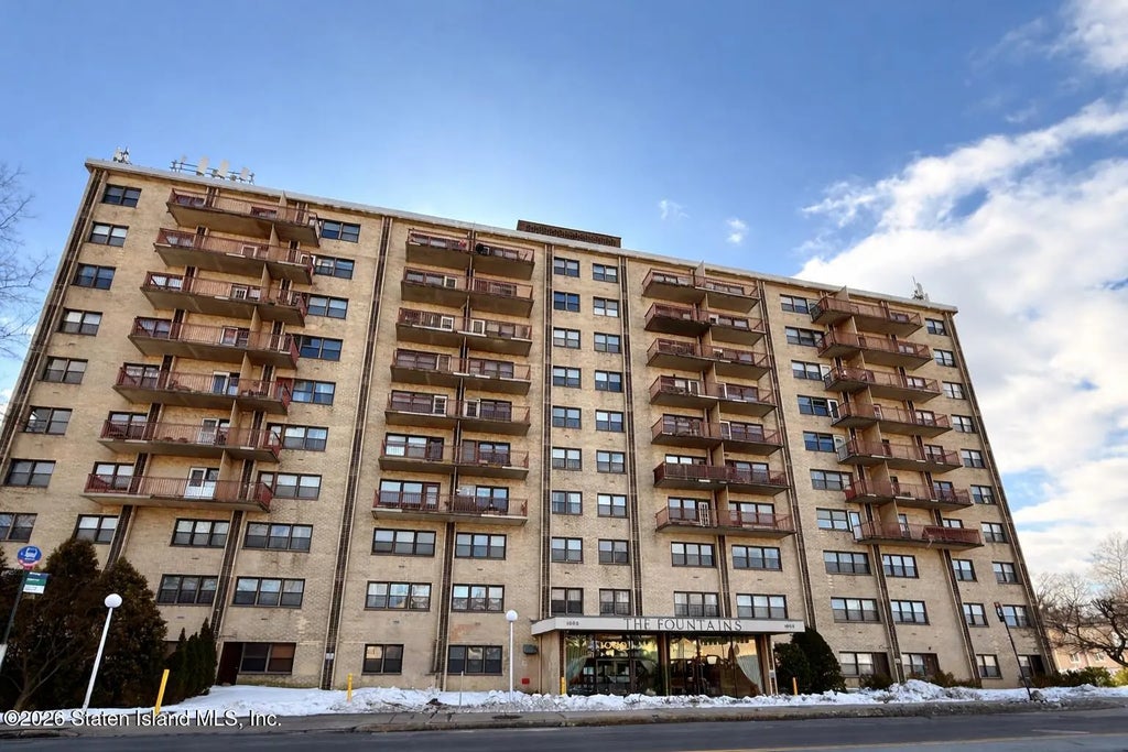 1000 Clove Road 6f, Staten Island