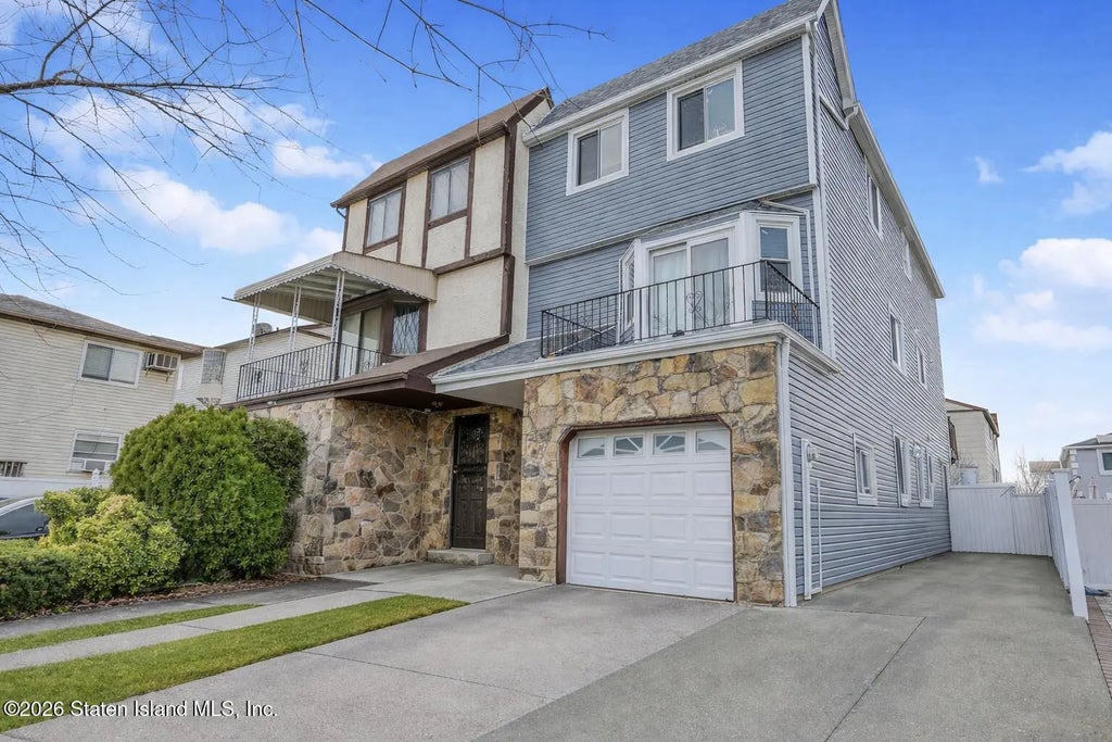 52 Gadsen Place, Staten Island