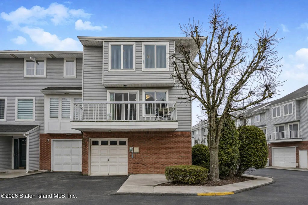 144 Commodore Drive, Staten Island