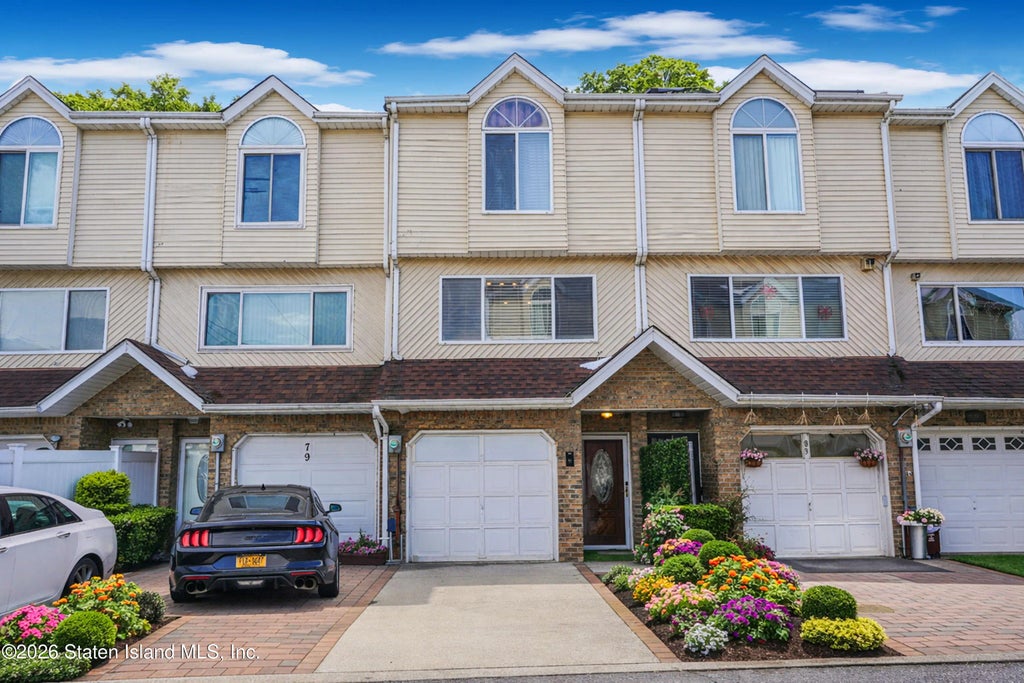 81 Church Avenue, Staten Island