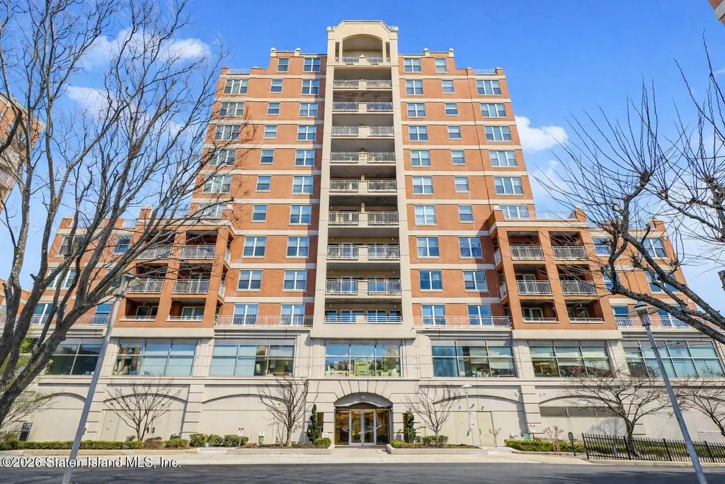 50 Oceana Drive #8d, Brooklyn
