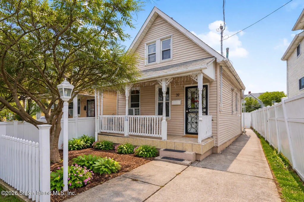 39 Post Lane, Staten Island