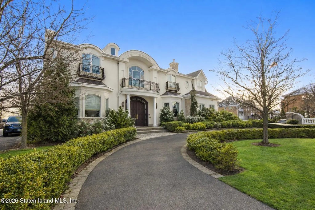 14 Ottavio Promenade, Staten Island