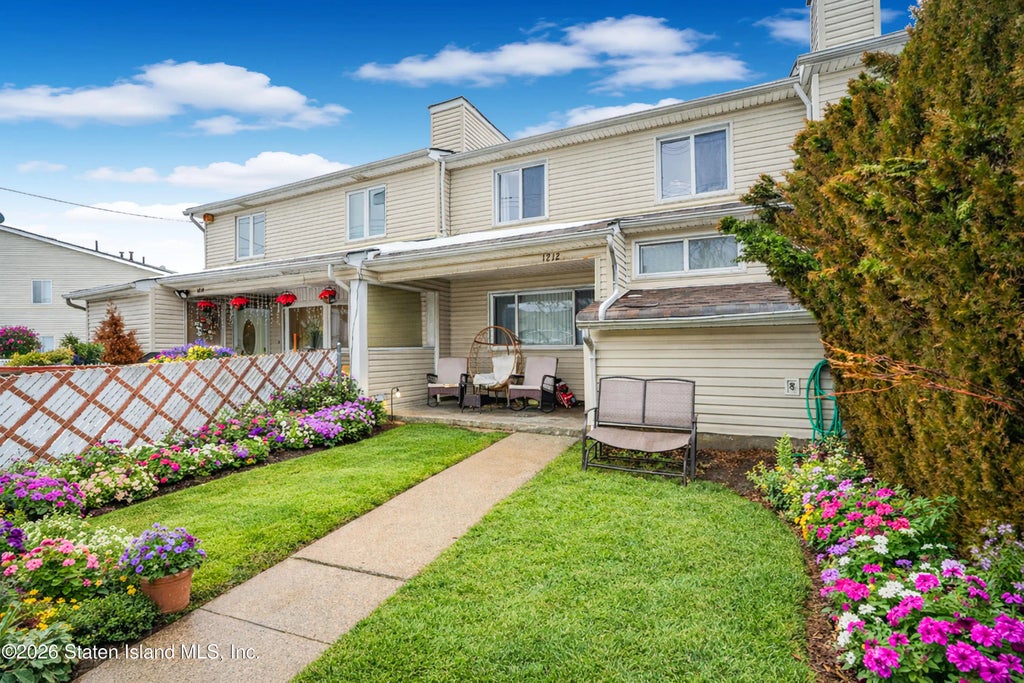 1212 Richmond Avenue, Staten Island