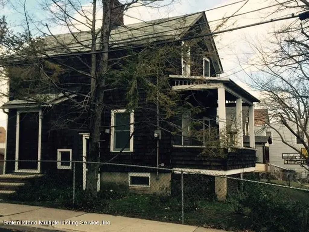 624 Manor Road, Staten Island
