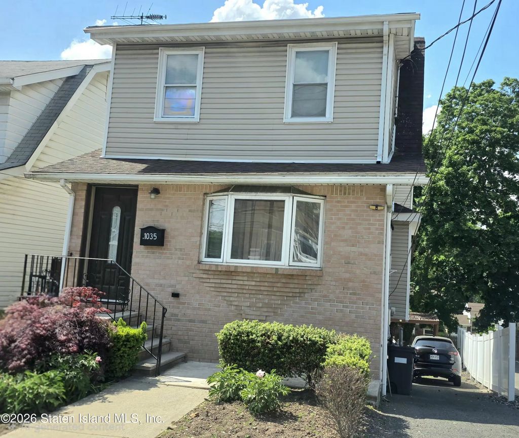 1035 Victory Boulevard, Staten Island