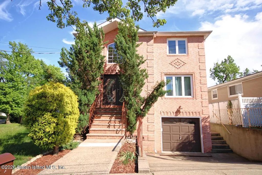 30 Oceanview Place, Staten Island