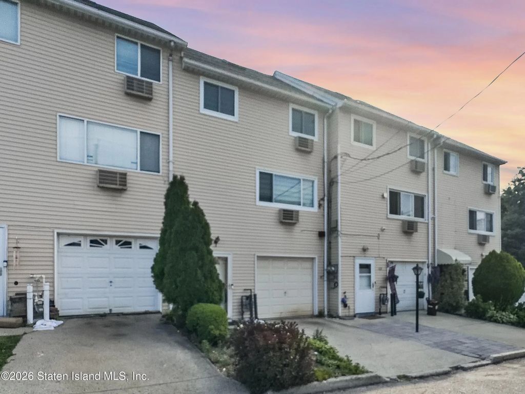 121 Clark Lane, Staten Island