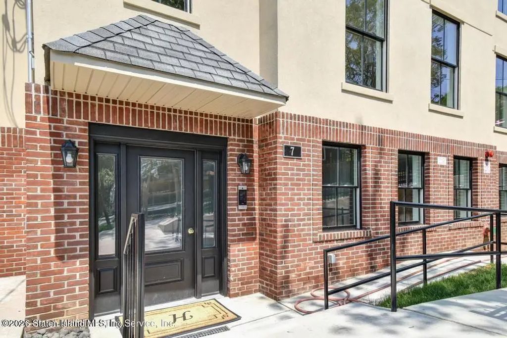 15 Highland Avenue 2b, Staten Island