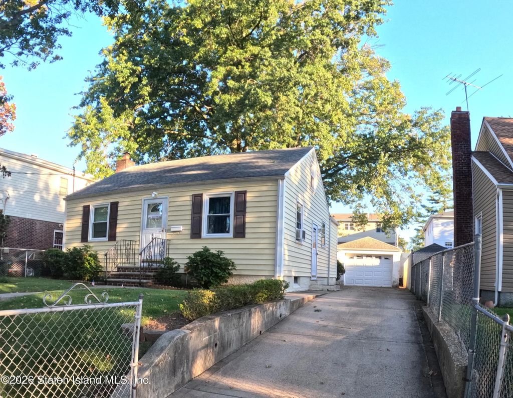 144 Hereford Street, Staten Island