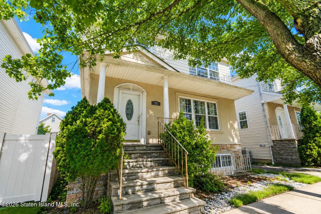 25 Northfield Avenue, Staten Island
