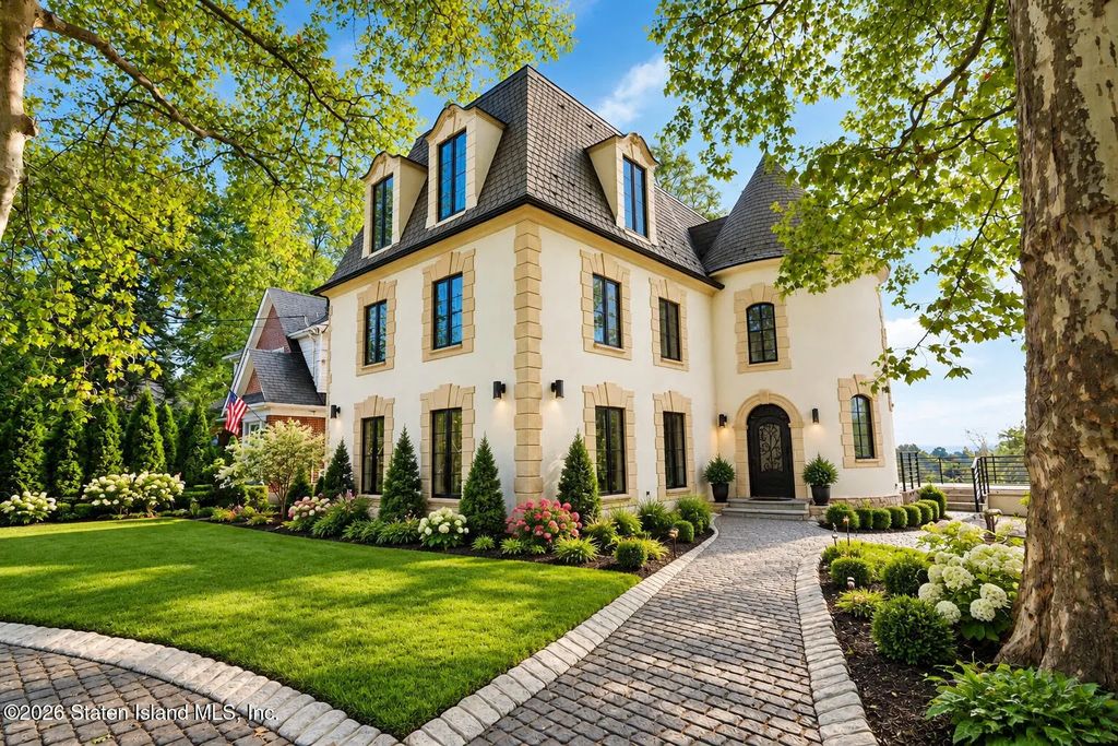 1233 Todt Hill Road, Staten Island