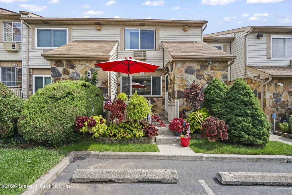 16 Lynn Court 82, Staten Island