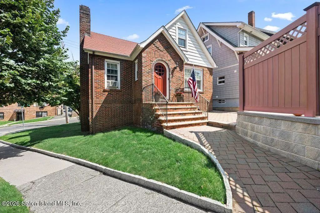 1 Duer Lane, Staten Island