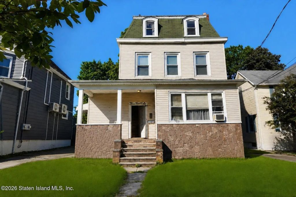 396 Bement Avenue, Staten Island