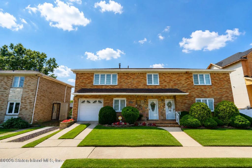 132 Pouch Terrace, Staten Island