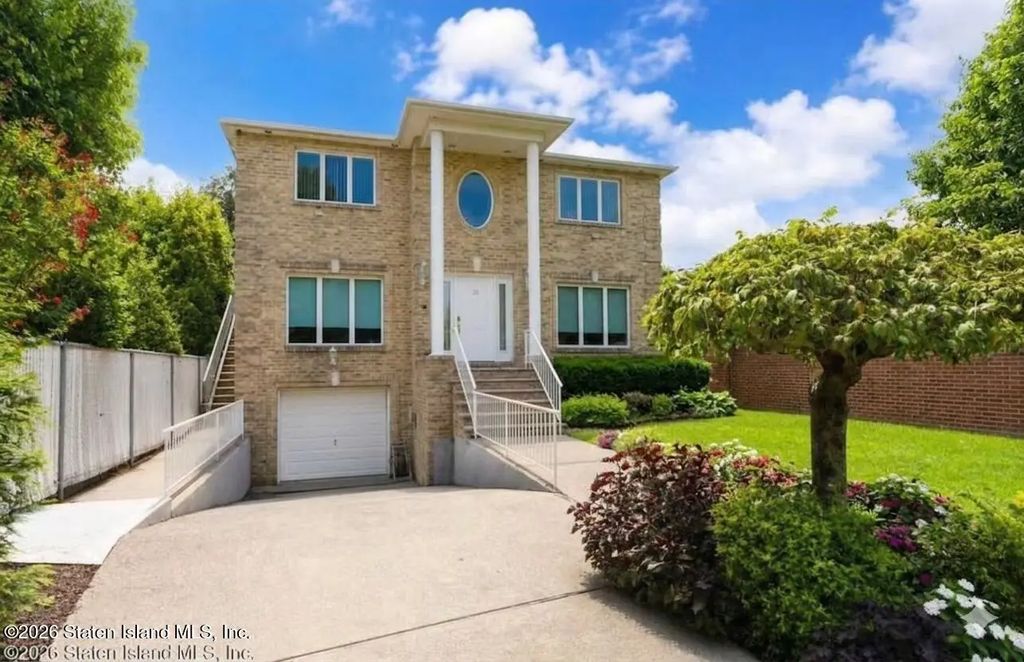 20 Emily Court, Staten Island