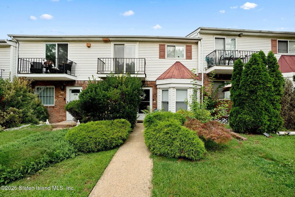 1728 Forest Hill Road, Staten Island