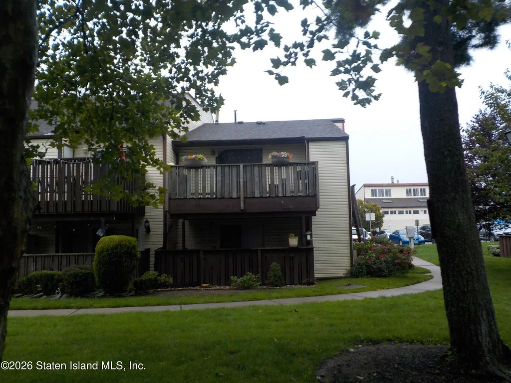 110 Timber Ridge Drive, Staten Island