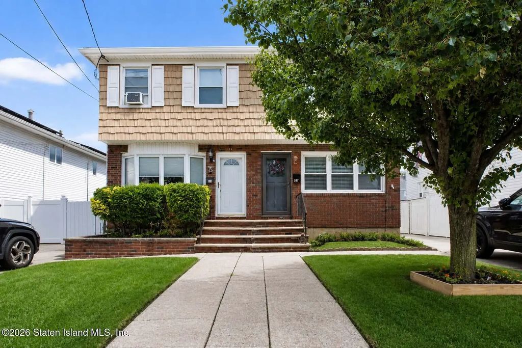 207 Abingdon Avenue, Staten Island